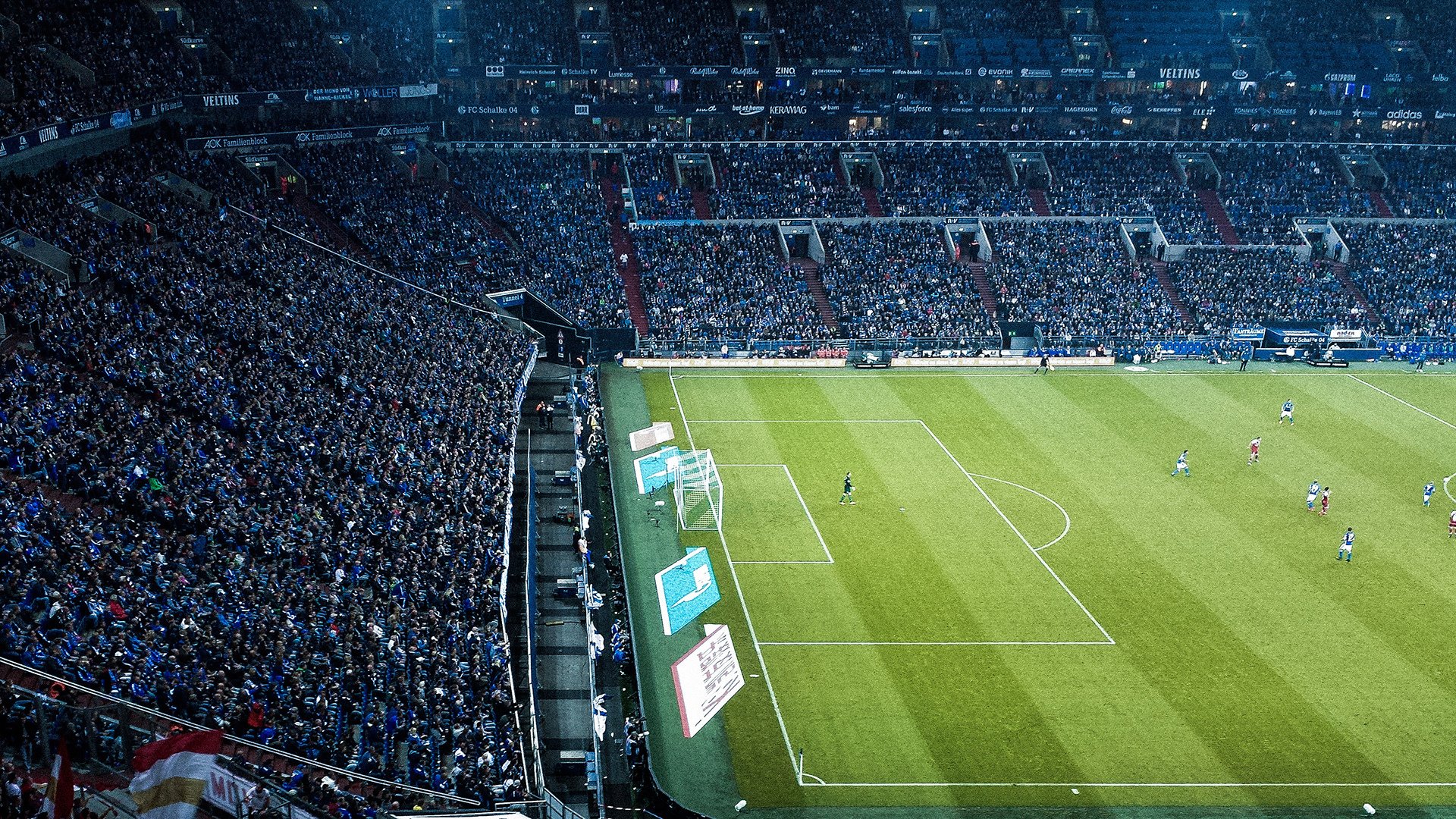 9游电竞站-法甲战术创新助攻胜利，精彩瞬间令人振奋，法甲技术特点